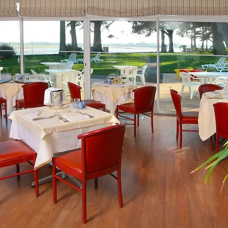 De Pen Bron Hotel 3*