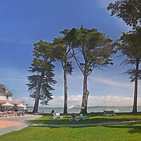 De Pen Bron Hotel 3*
