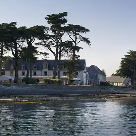 Hotel De Pen Bron 3*